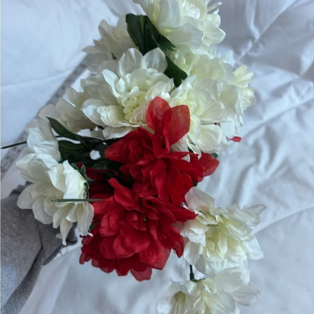 Bunch of 6 Artificial Red and White Floral Stems